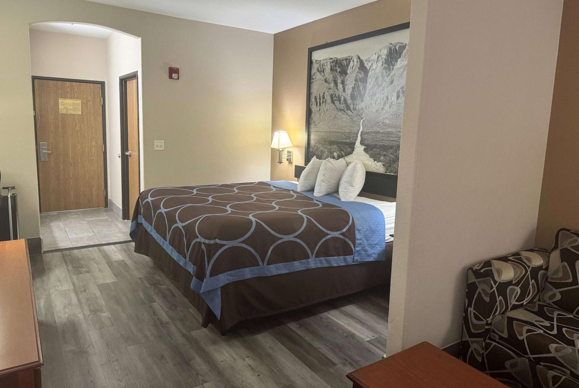 Super 8 By Wyndham Huntsville Buitenkant foto